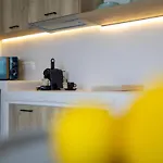 Christina's Cozy Snuggery Akrotírion