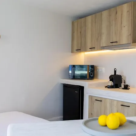 Christina's Cozy Snuggery * Akrotírion